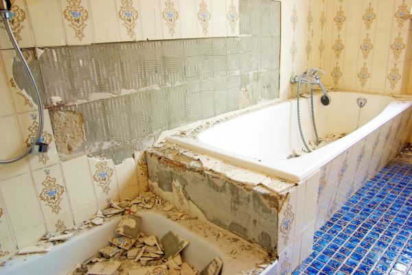 Bathtub Demolition in Mechanicsburg