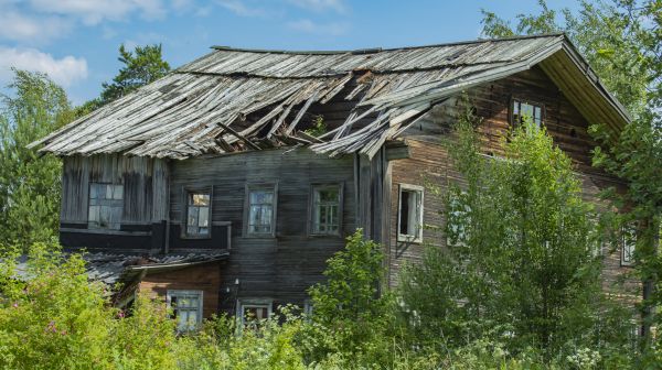 Cottage Demolition in Mechanicsburg